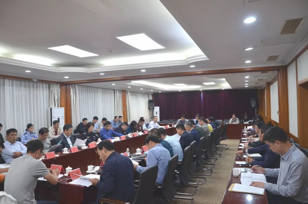 流動(dòng)人口管理新舉措 治安防控創(chuàng)新樹標(biāo)桿丨新區(qū)工委政法委組織鎮(zhèn)街領(lǐng)導(dǎo)現(xiàn)場觀摩鳳凰城社區(qū)技防設(shè)施改造提升工程