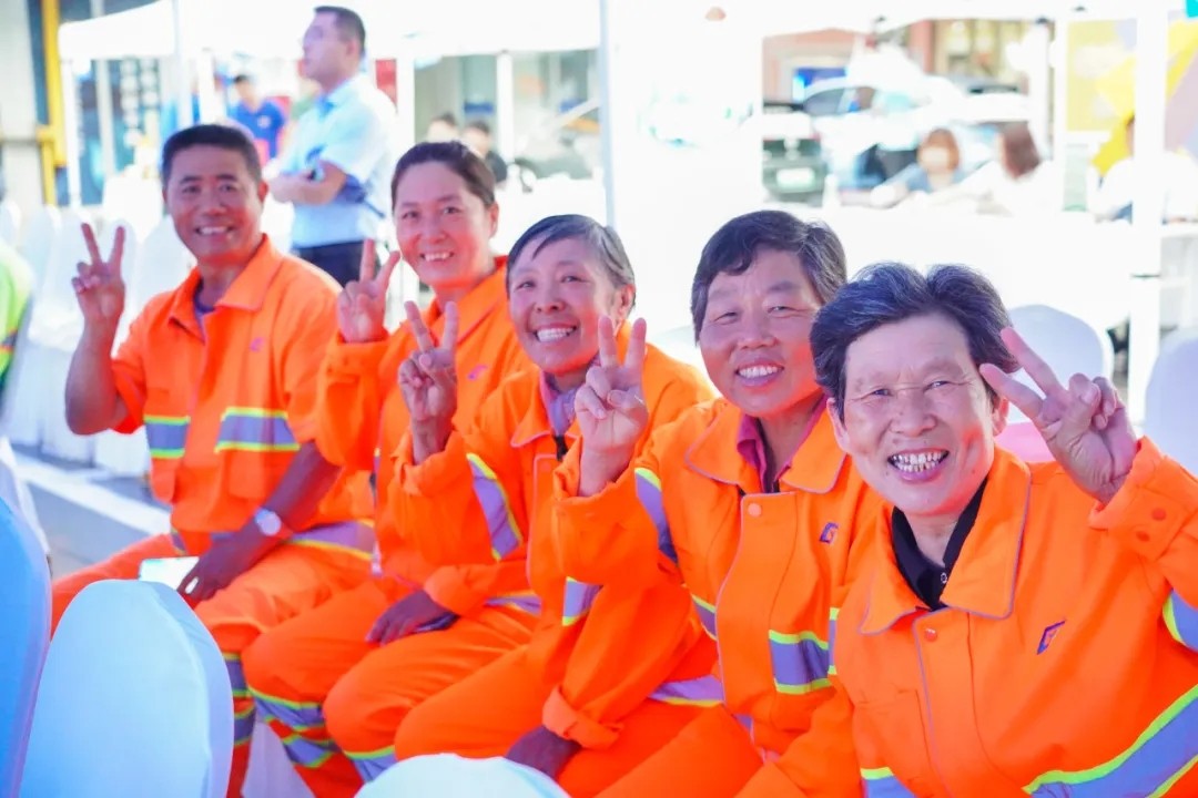 西海岸新區(qū)市民“一家親”小程序3.0版發(fā)布儀式在瑞源繁花里街區(qū)成功舉辦 西海岸新區(qū)市民“一家親”小程序3.0版發(fā)布儀式在瑞源繁花里街區(qū)成功舉辦